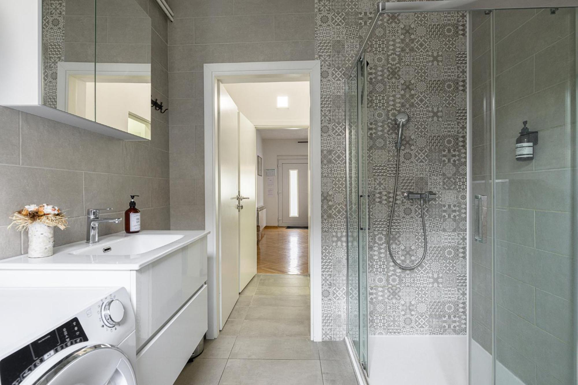 Upper Town Apartments Загреб Екстериор снимка